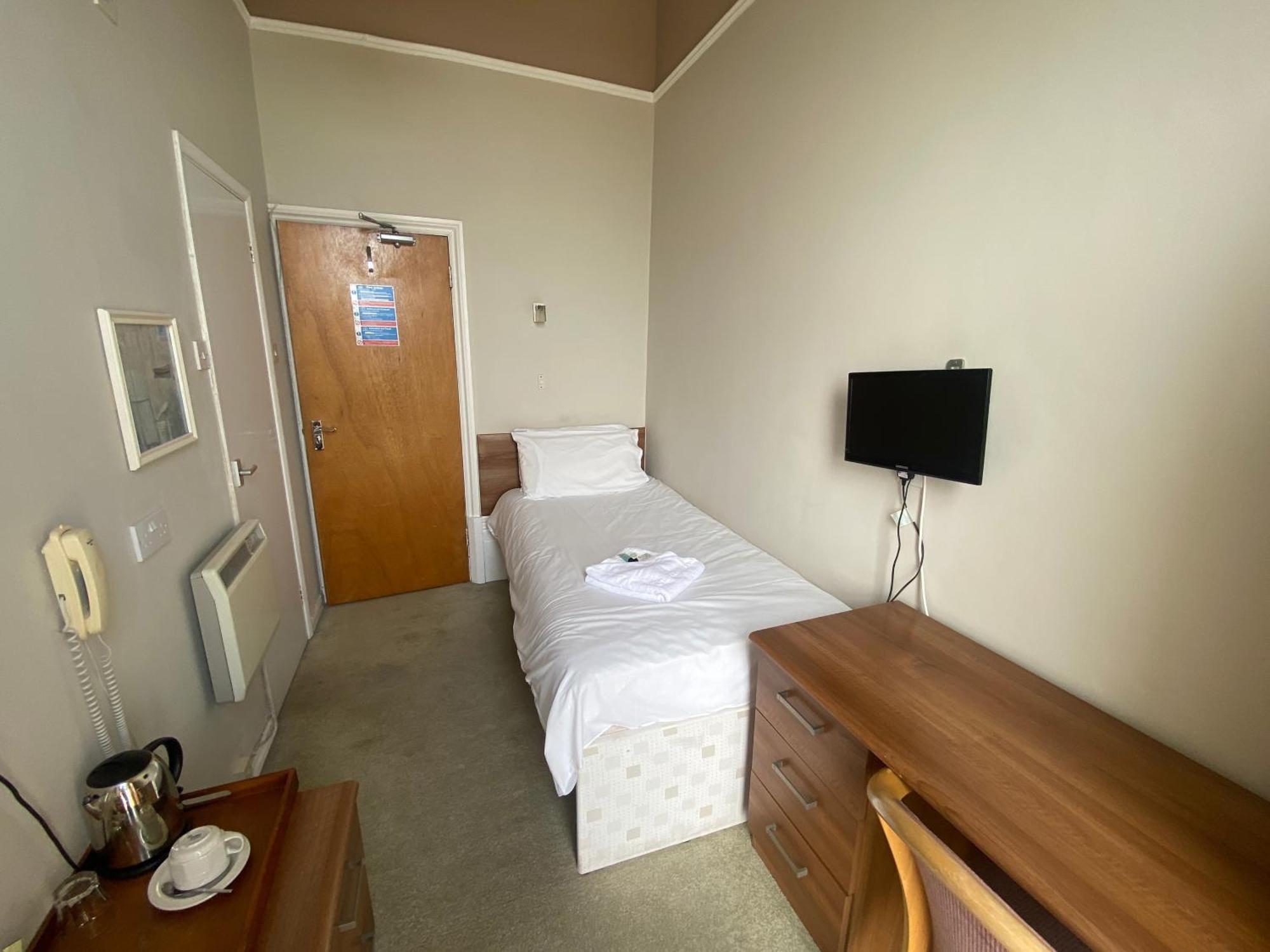 Oyo Oban Hotel